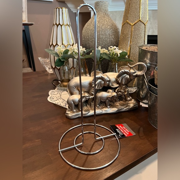 Chrome Silver Paper Towel Holder NWT - Picture 1 of 1